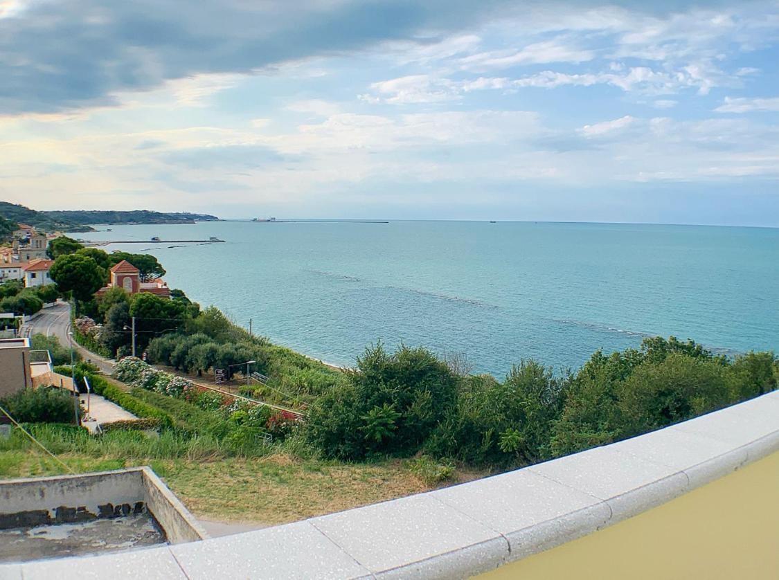 Апартаменты Terrazza Sui Trabocchi Марина-ди-Сан-Вито Экстерьер фото