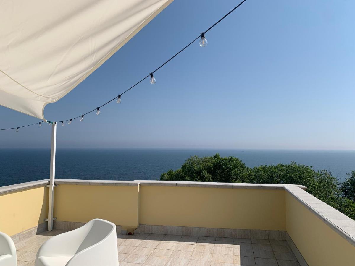 Апартаменты Terrazza Sui Trabocchi Марина-ди-Сан-Вито Экстерьер фото